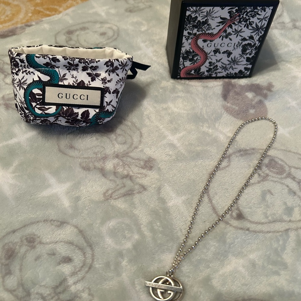 Gucci Women's necklace